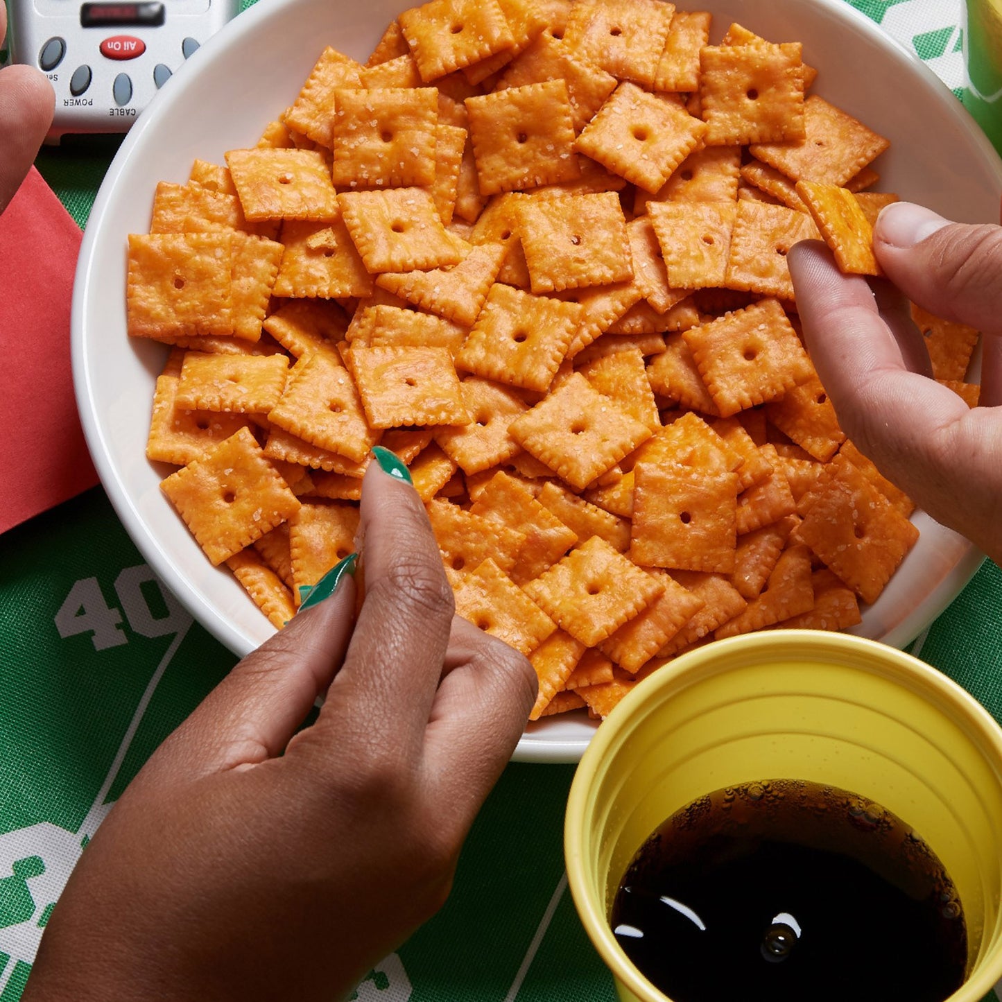 CHEEZ-IT BAKED CRACKERS 48 OZ