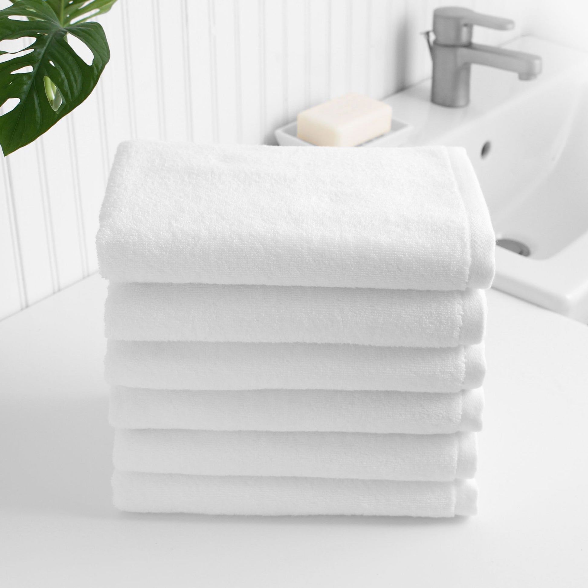 PURELY INDULGENT GREEN WATER BATH TOWEL • 708 GSM