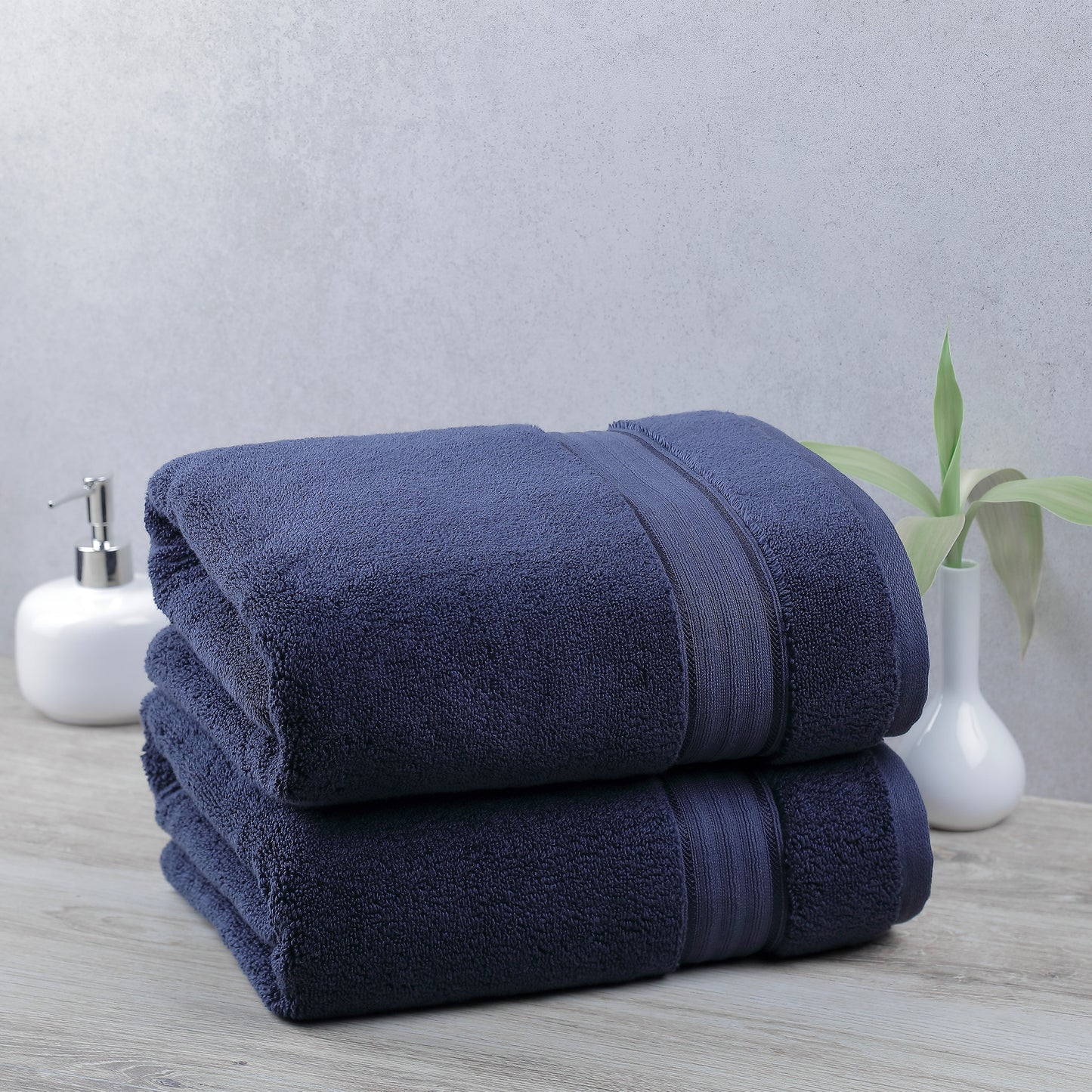 PURELY INDULGENT BATH SHEET • 670 GSM