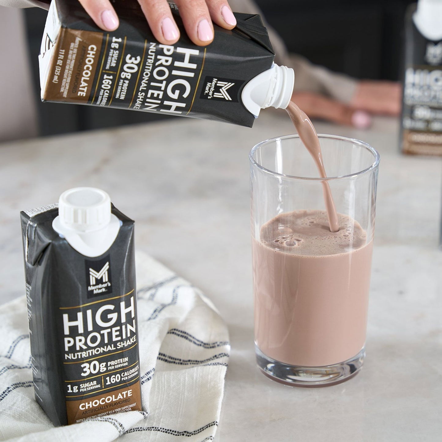 Member's Mark 30g High Protein Nutritional Shake, Chocolate 11 fl. oz., 15 pk.