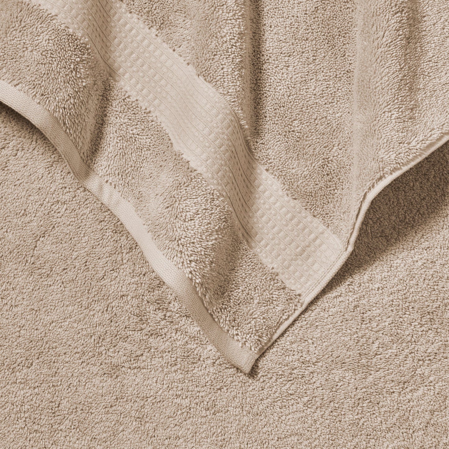 PURELY INDULGENT BATH SHEET • 670 GSM