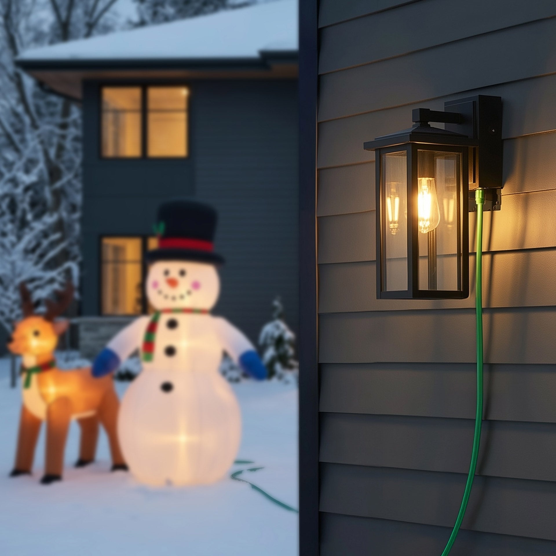 GLOBE ELECTRIC OUTDOOR SCONCE W/GFCI OUTLET