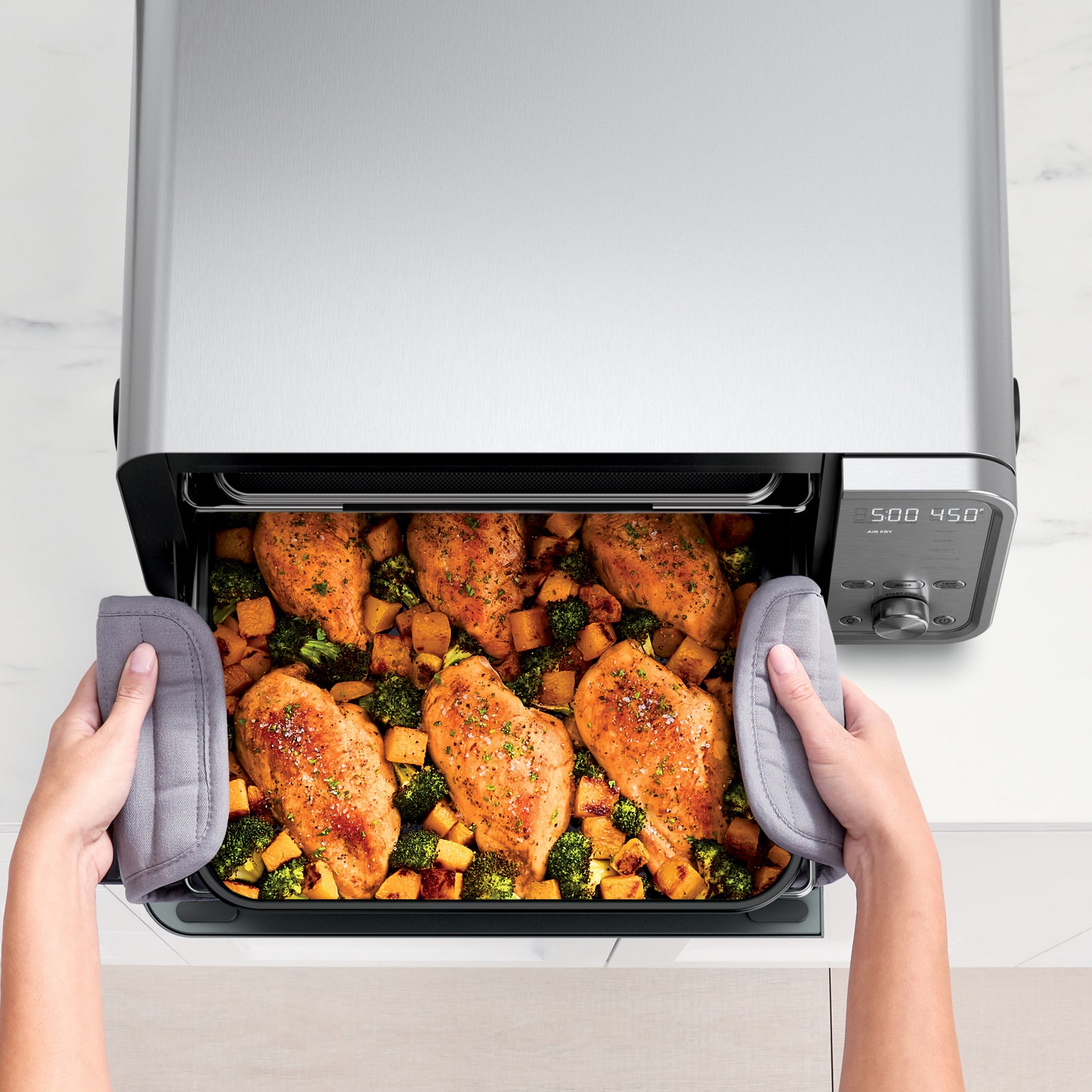 NINJA FLIP 10-IN-1 COUNTERTOP OVEN PRO ^