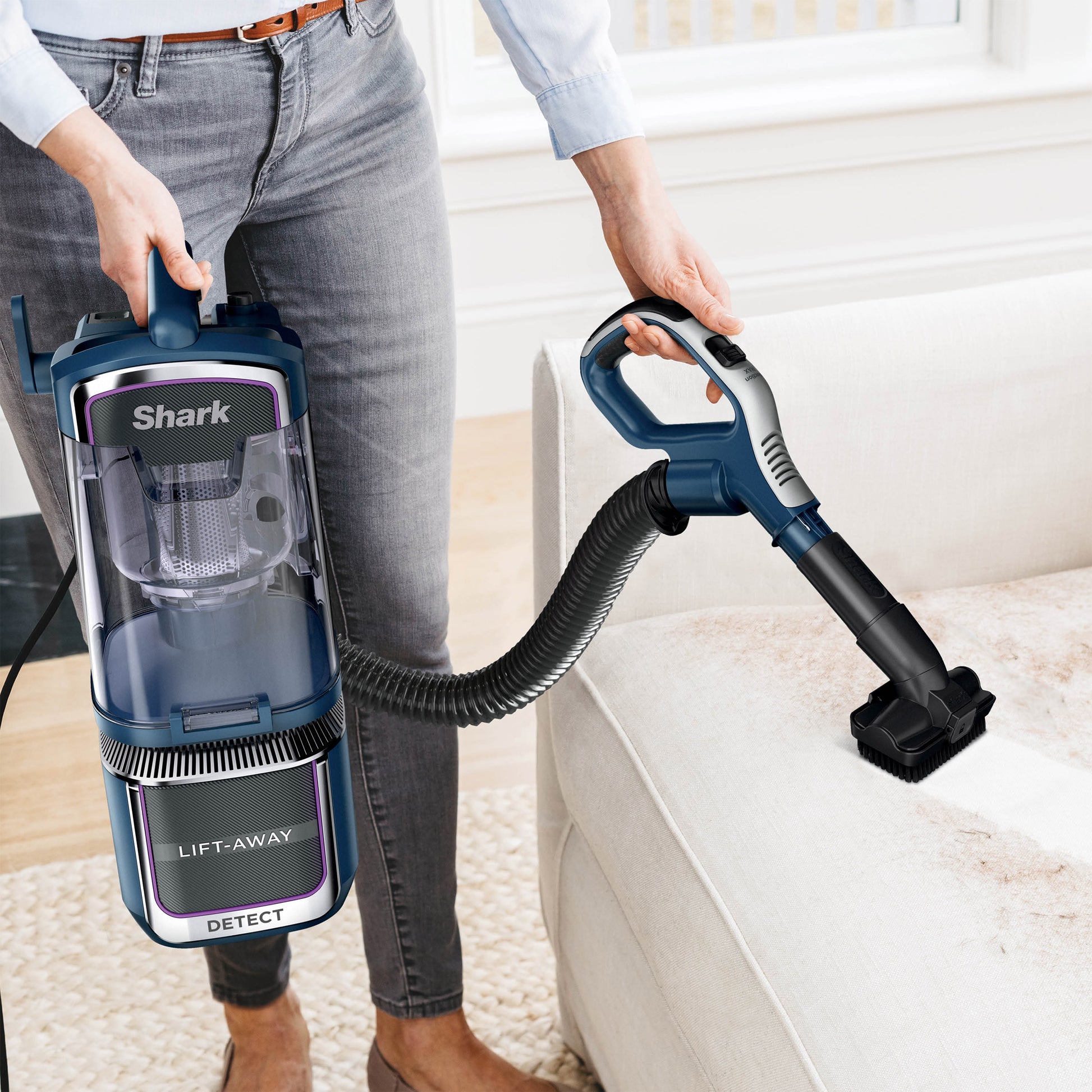 SHARK DETECT PERFORMANCE UPRIGHT VACUUM WITH DUOCLEAN