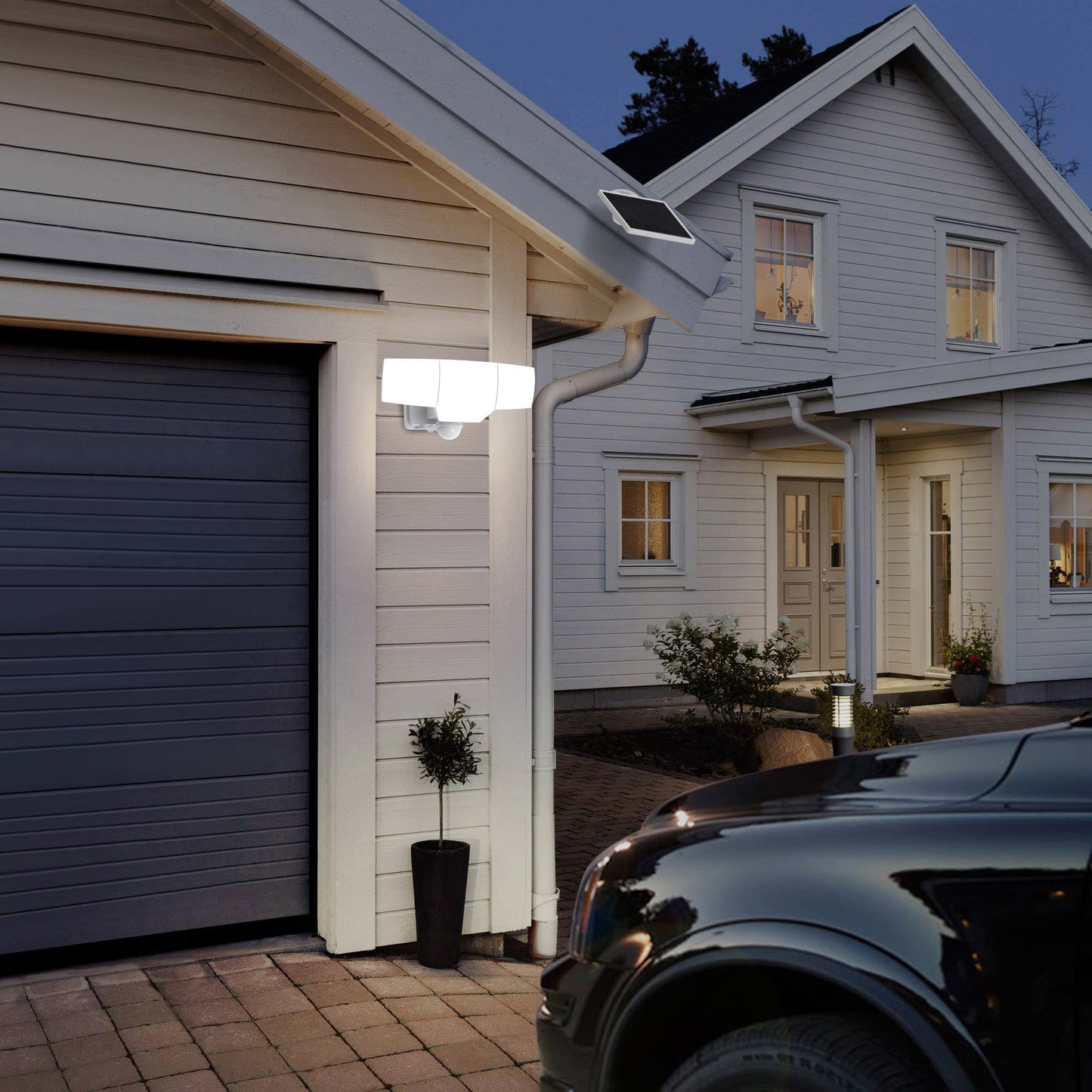 LUTEC 3000L SOLAR SECURITY LIGHT