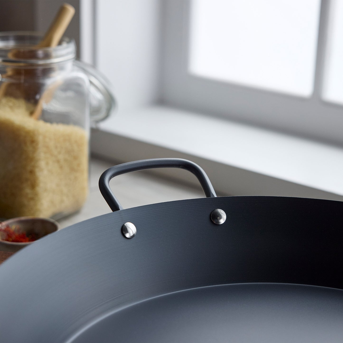 GREENPAN CARBON STEEL 15" PAELLA PAN