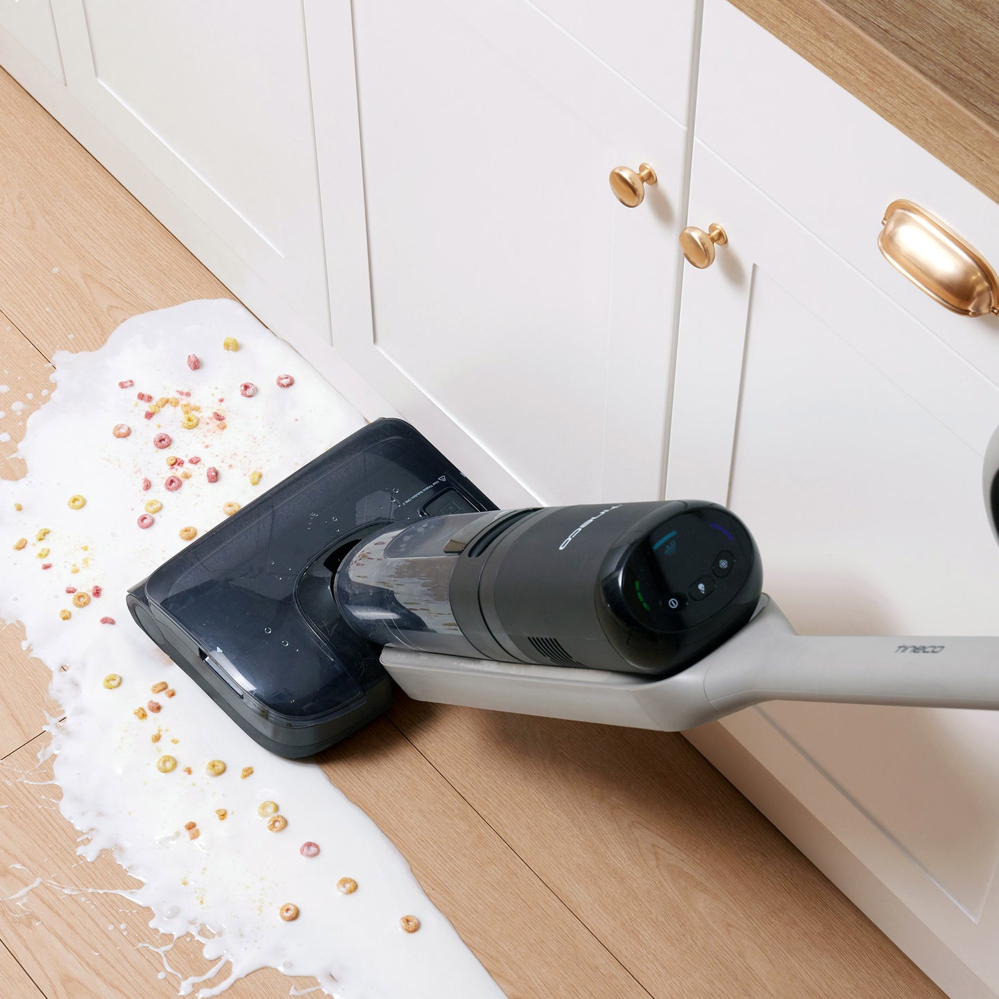 TINECO GO HAMMERHEAD CORDLESS ULTRA MOP & VAC • PET-READY • 3-IN-1 VAC AND MO? • ULTRA BUNDLE INCLUDES: WITH SELF-CLEA • 3 ROLLERS, 3 FILTERS • EASY REACH and 2 SOLUTIONS