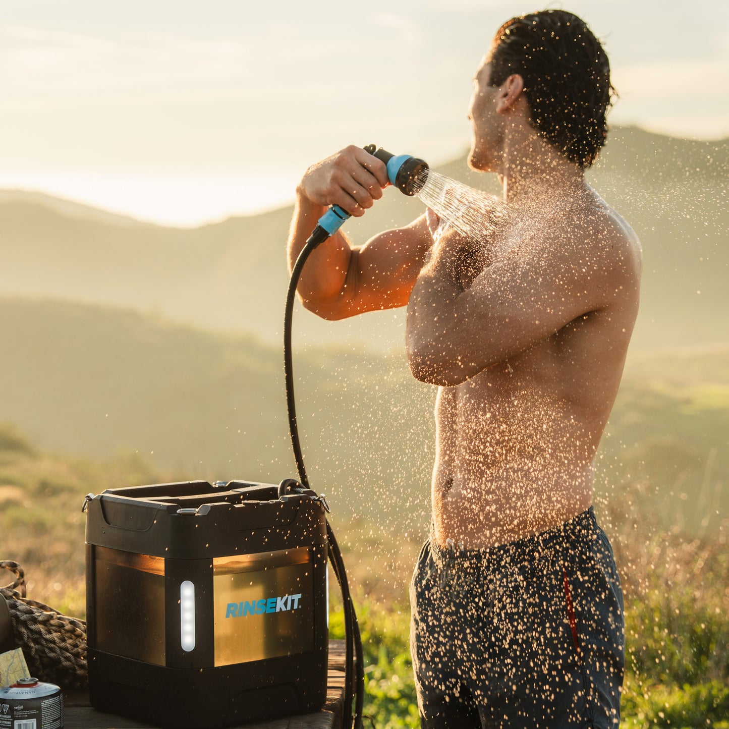 RINSEKIT PRO 2.0 PORTABLE SHOWER 4 GALLONS, BLACK