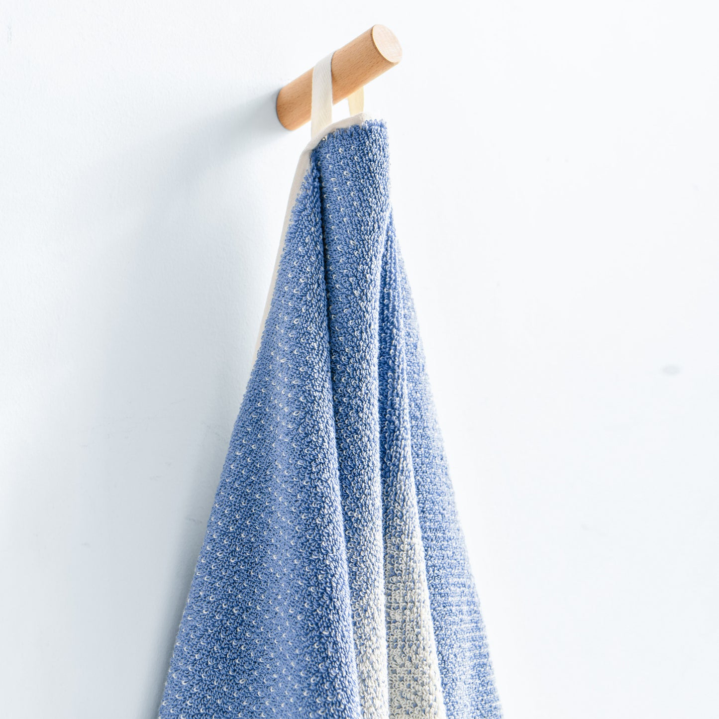 LOFTEX OMBRE BATH TOWEL