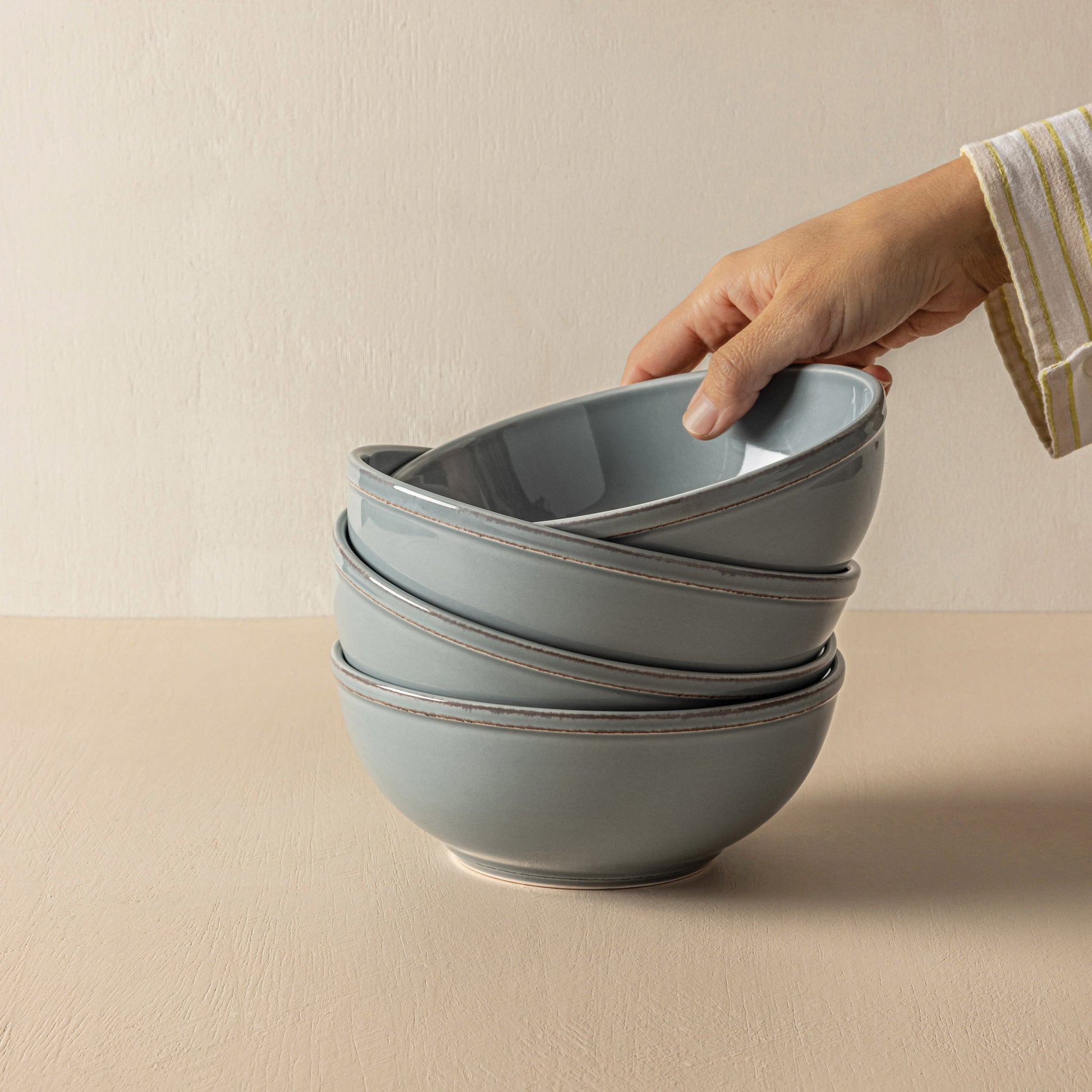 OVERANDBACK 16-PIECE LAKE COMO DINNERWARE SET