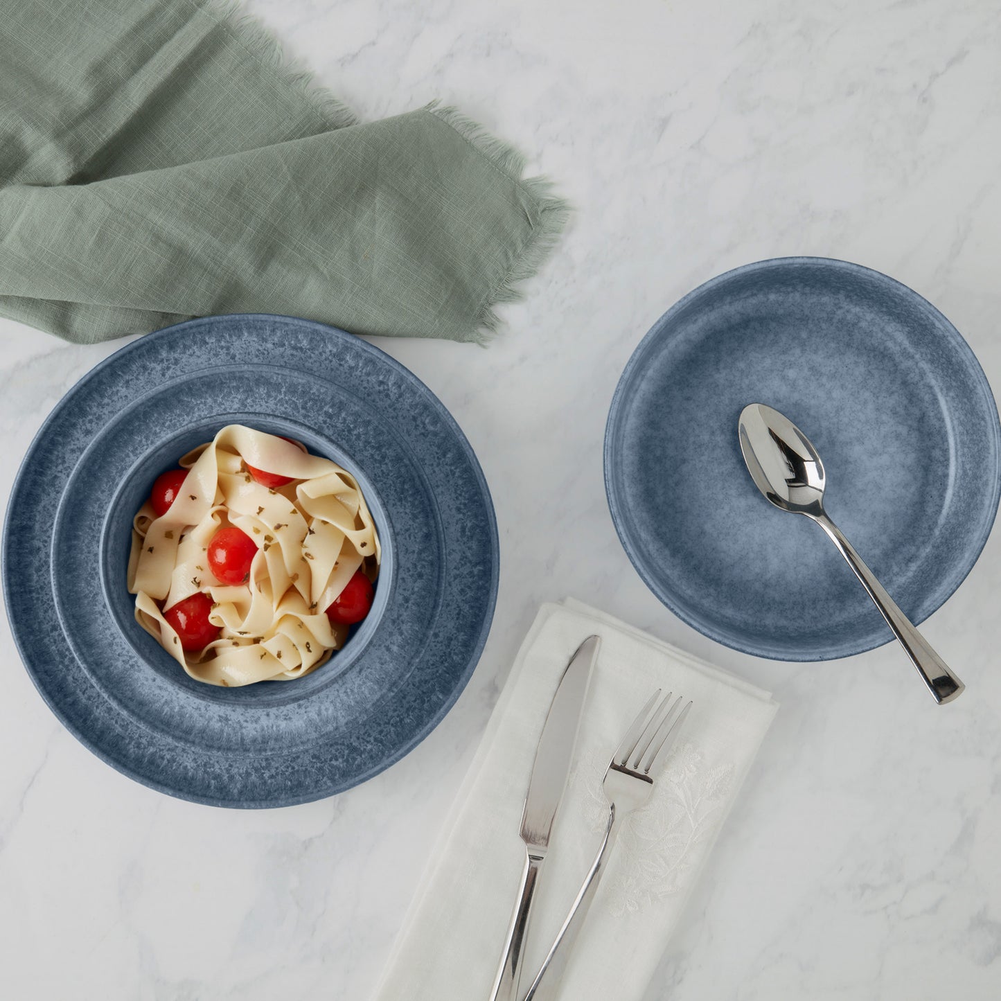 DENMARK 16-PIECE KAMILAH DINNERWARE SET