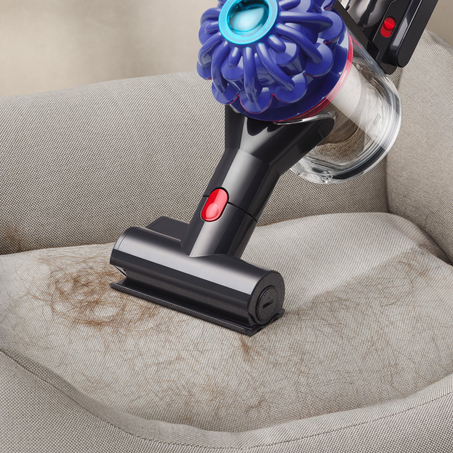 DYSON V10 KONICAL STICK VACUUM WITH CAR CLEANING KIT ^