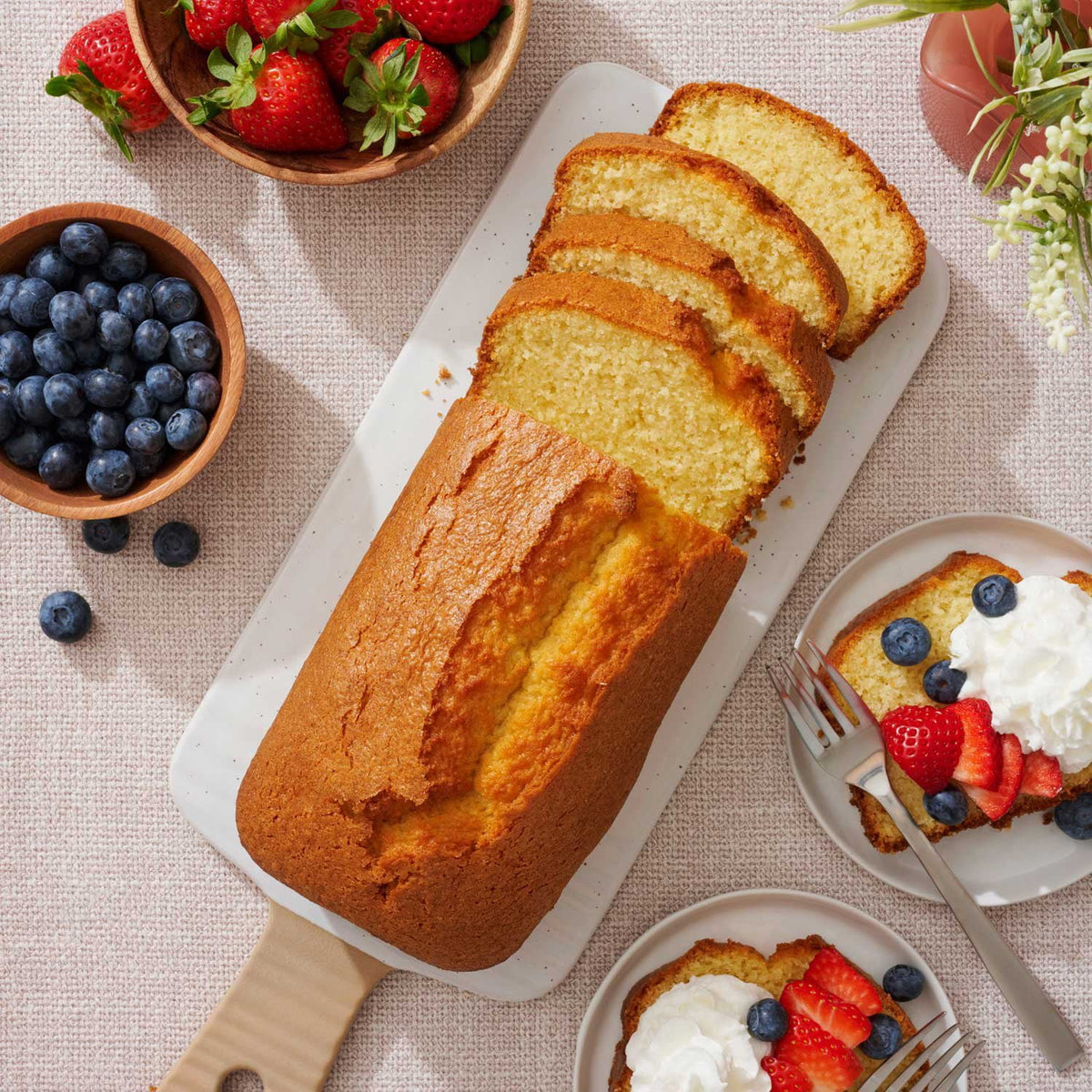 Member's Mark French Vanilla Pound Cake, 31 oz.