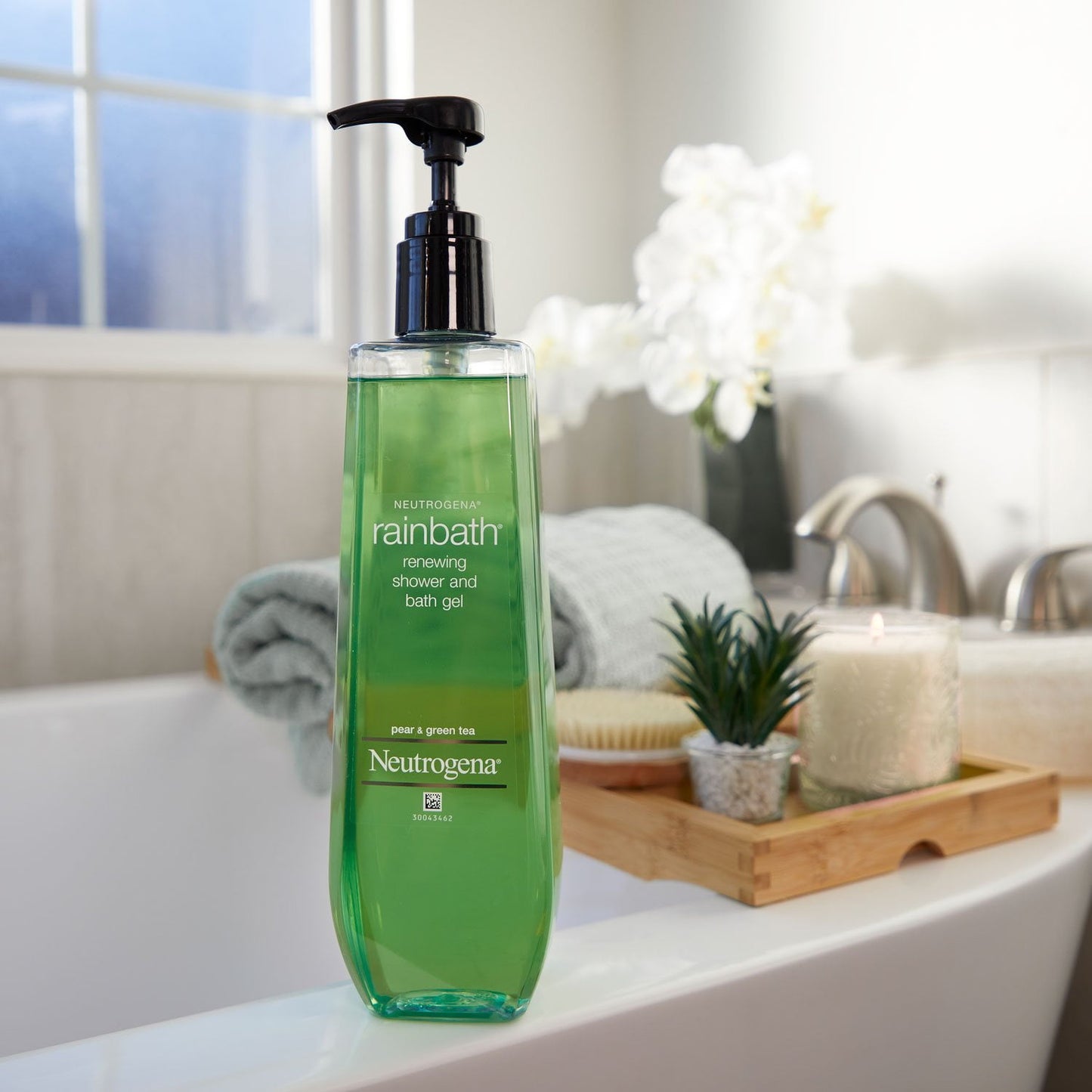Neutrogena Rainbath Renewing Shower and Bath Gel, Pear & Green Tea, 40 fl. oz.