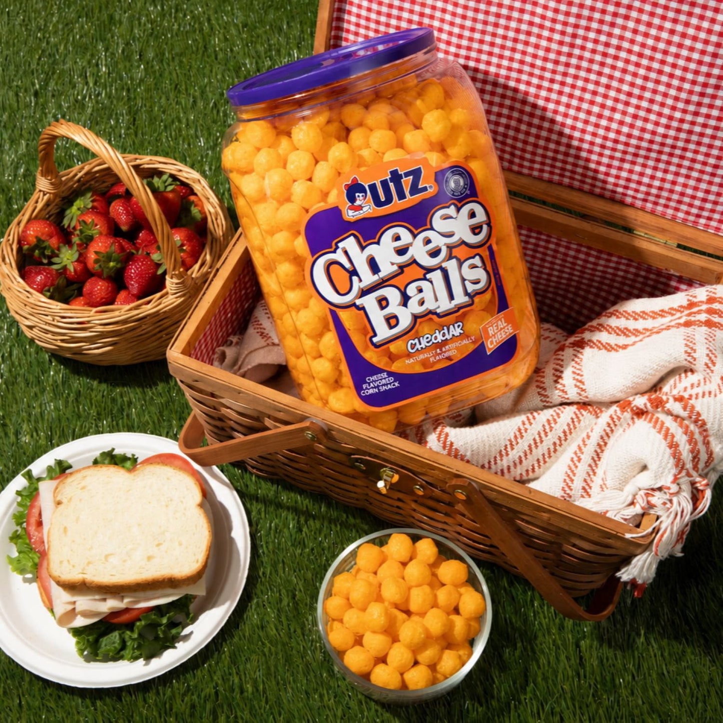Utz Cheeseball Barrel, 28 oz.