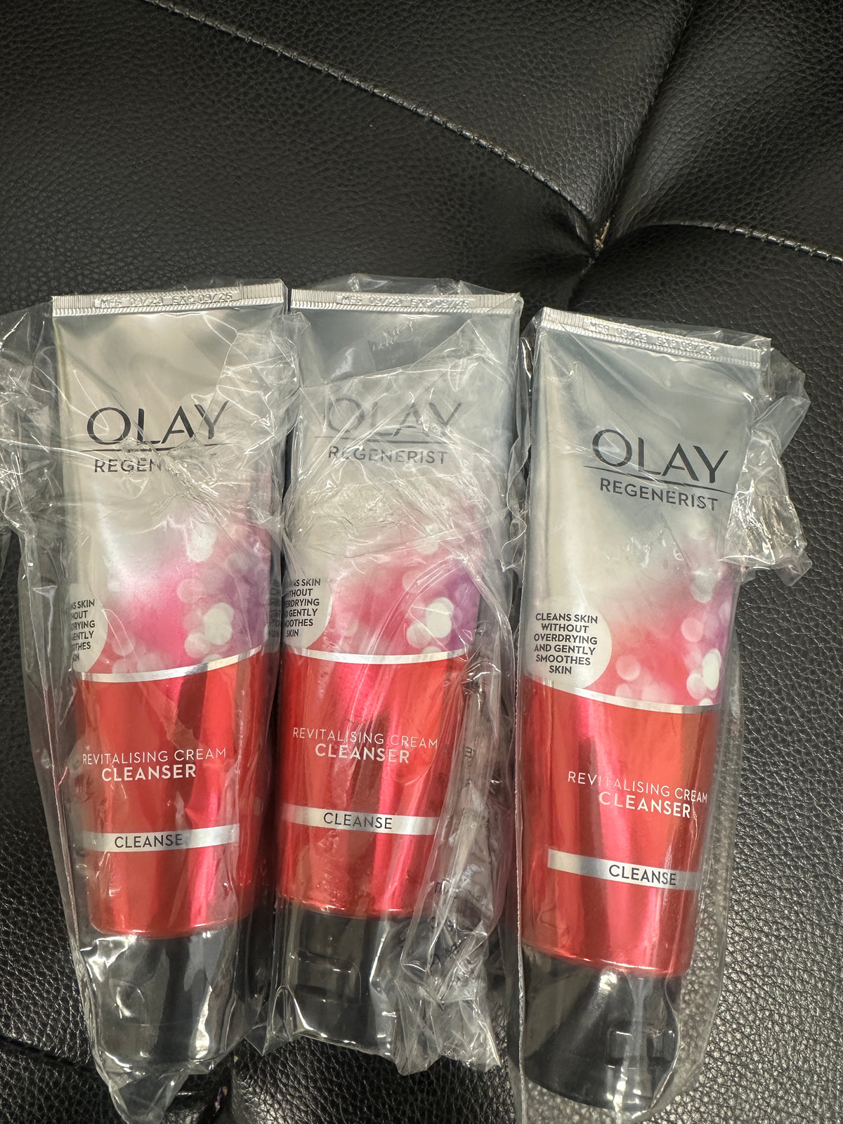 Olay Regenerist Advanced Revitalizing Face Wash Cleanser, 100g