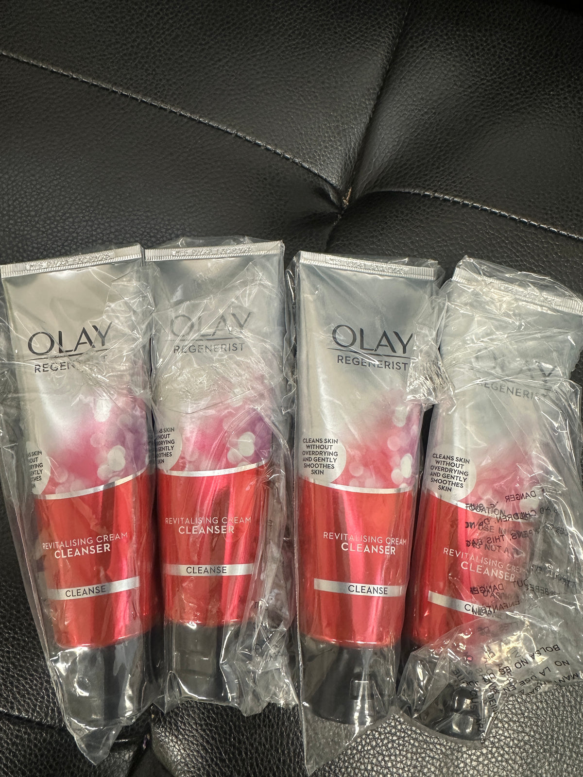 Olay Regenerist Advanced Revitalizing Face Wash Cleanser, 100g