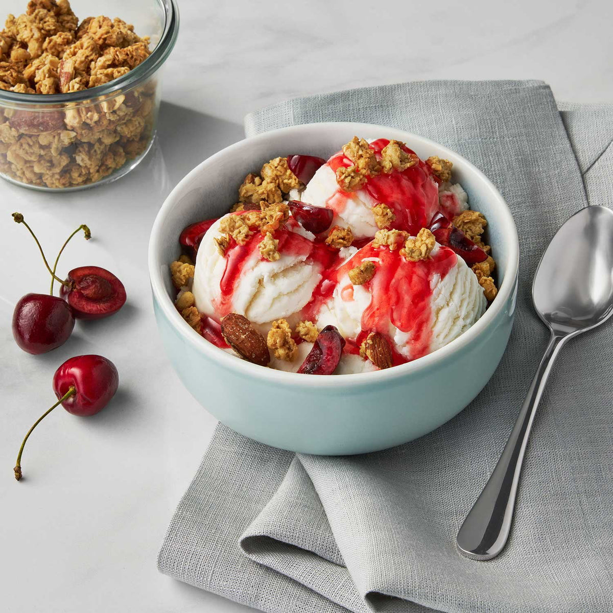 Member's Mark Honey Almond Granola, 32 oz.