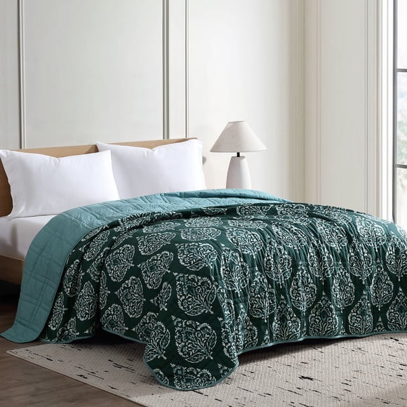 Member's Mark Oversized Down Alternative Reversible Blanket, 94" x 106", fits Queen and King beds