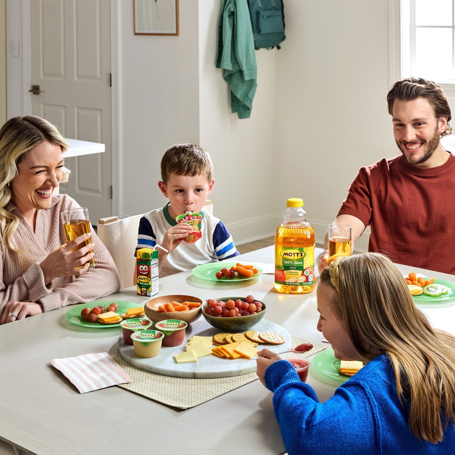 Mott's 100% Apple Juice 86 fl. oz., 2 pk.