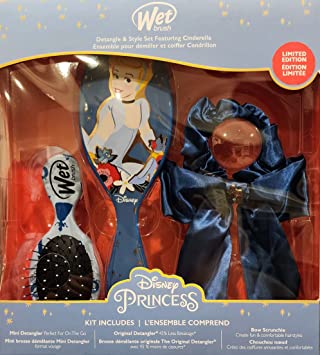 Disney Wetbrush Cinderella Detangling Accessory Bundle